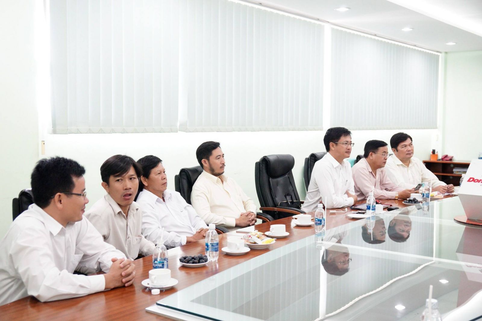 Hội DNT Long An tiếp đoàn giáo sư Nhật