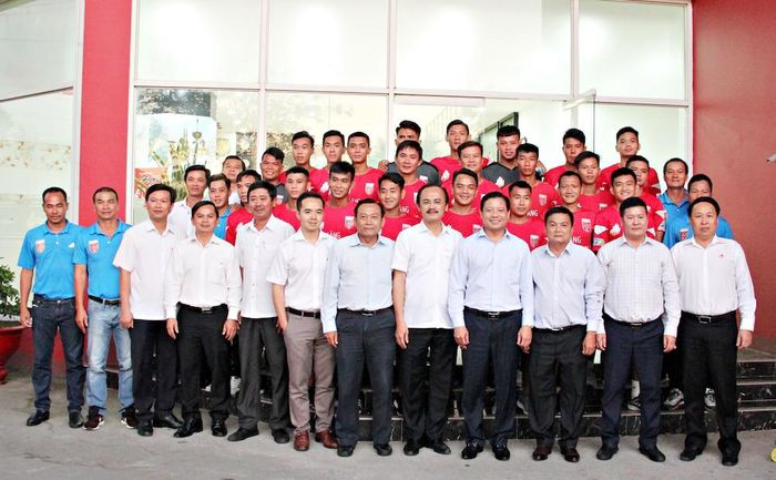 Lãnh đạo tỉnh cùng bầu Thắng đồng sức đồng lòng đưa CLB Long An trở lại V.League