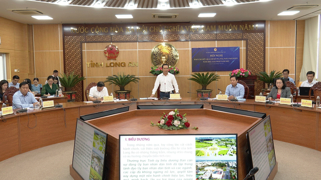 Người dân là đối tượng phải phục vụ; doanh nghiệp là động lực, nguồn lực cho quá trình phát triển