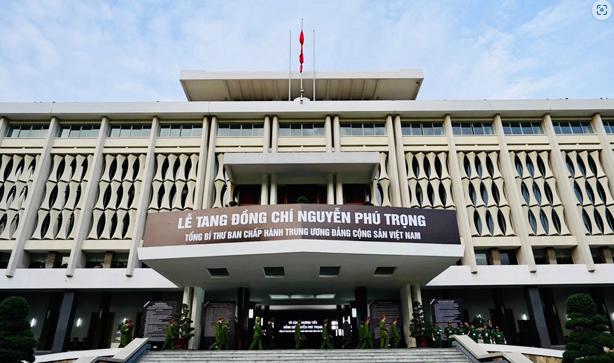 ĐOÀN HIỆP HỘI DOANH NGHIỆP TỈNH LONG AN VIẾNG TỔNG BÍ THƯ NGUYỄN PHÚ TRỌNG