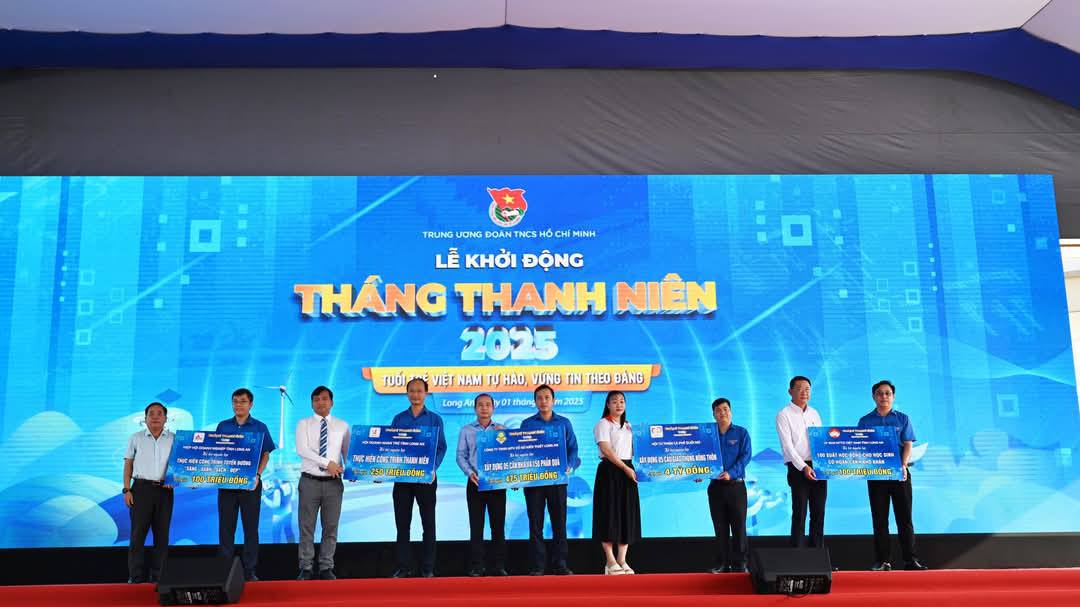 HIỆP HỘI DOANH NGHIỆP TỈNH LONG AN THAM DỰ LỄ KHỞI ĐỘNG THÁNG THANH NIÊN NĂM 2025 TẠI HUYỆN ĐIỂM BẾN LỨC