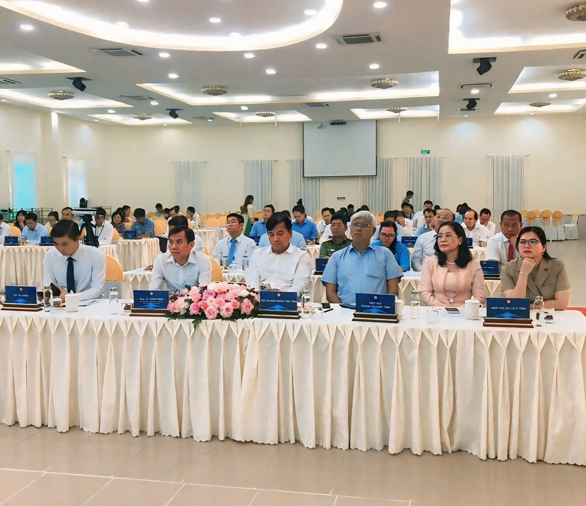 HIỆP HỘI DOANH NGHIỆP TỈNH LONG AN THAM DỰ HỘI NGHỊ CÔNG BỐ CHỈ SỐ PCI, PGI, DDCI NĂM 2024